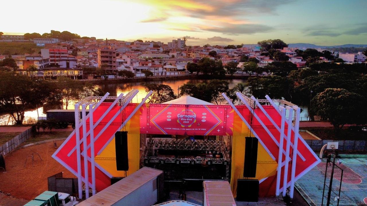 Palco visto de cima ao entardecer