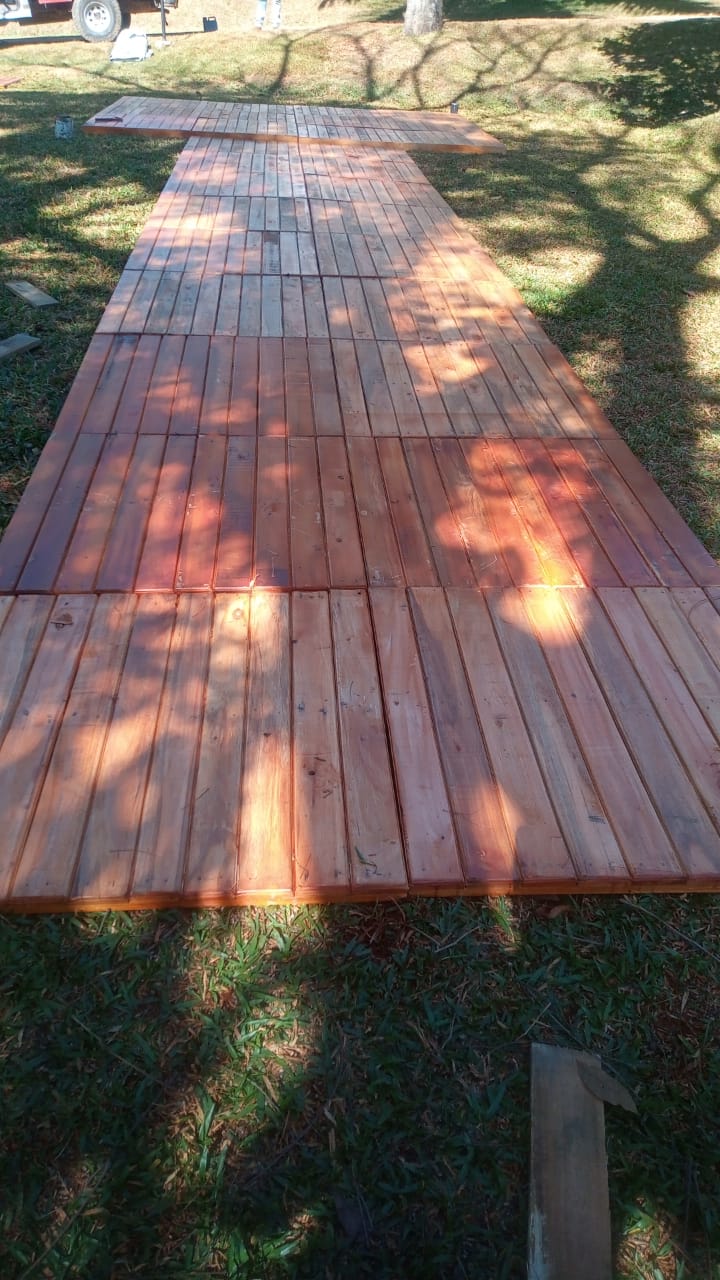 Passarela de piso deck para circulação